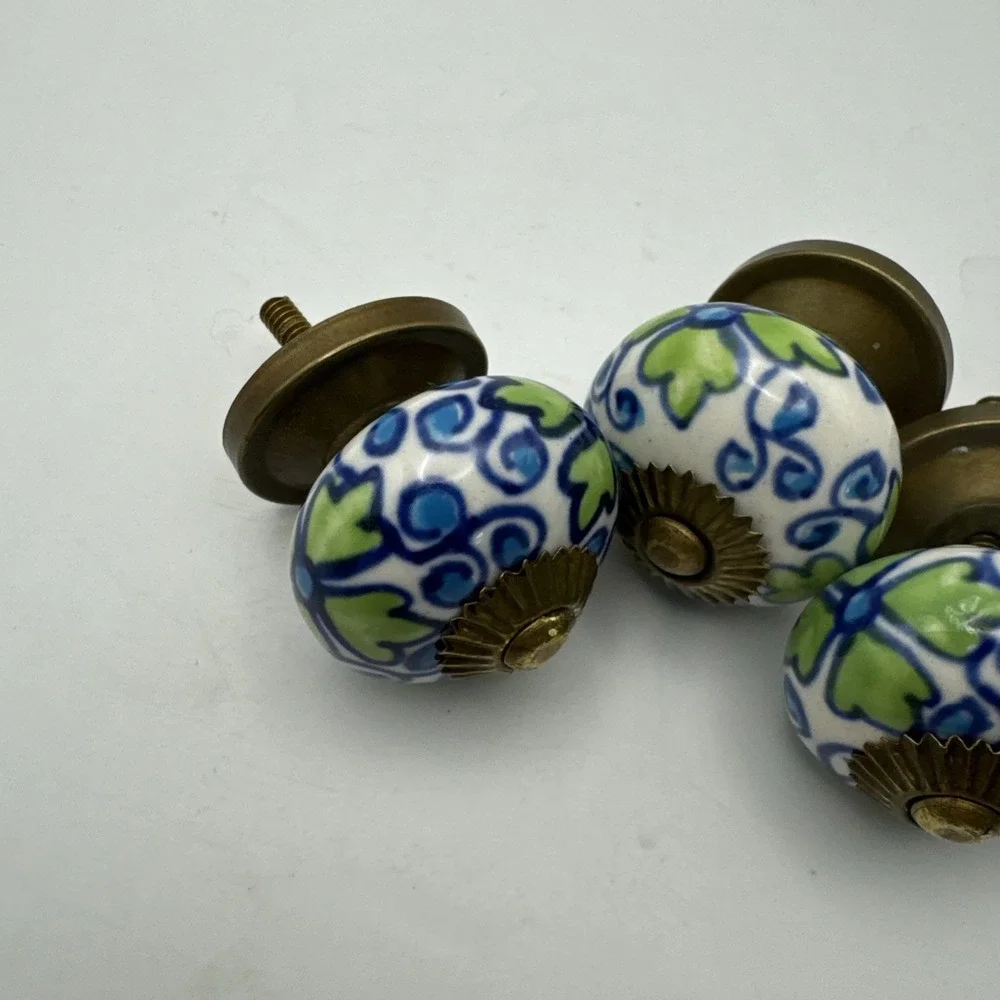Vintage‎ Painted Porcelain And Brass Door Drawer Cabinet Knobs Pulls Hardware